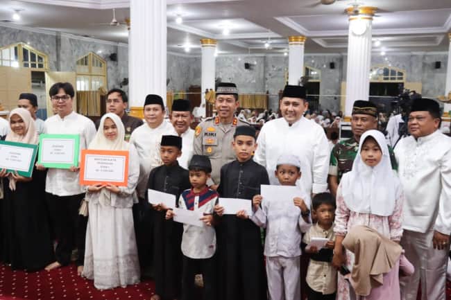 Tak Ada Pesta, Ustadz Inayatullah Isi Pengajian Malam Tahun Baru di Masjid Raya Al Istiqomah Pasar Bawah Bangko
