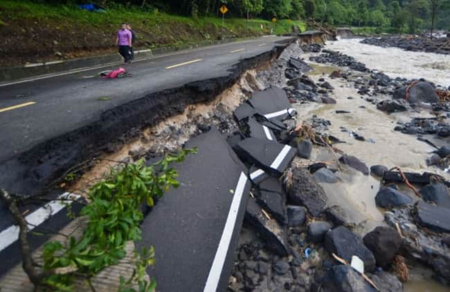 TRANSPORTASI PERINTIS: SOLUSI VITAL PEMULIHAN DAERAH TERDAMPAK BENCANA DI SUMATERA