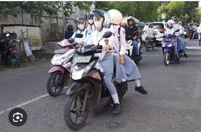 MEMBANGUN BUDAYA BARU: SEKOLAH TANPA MOTOR DI JAWA BARAT